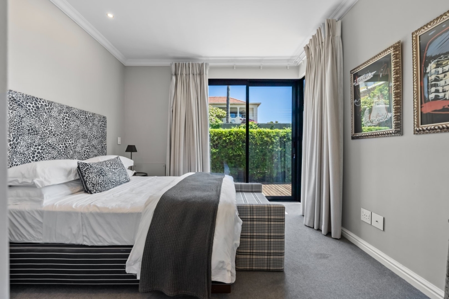 To Let 4 Bedroom Property for Rent in Fresnaye Western Cape